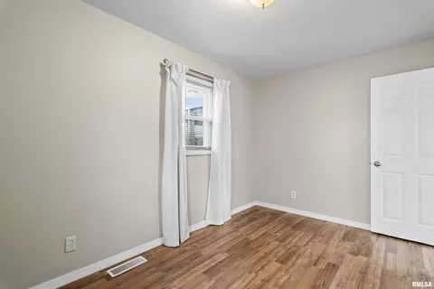 Bedroom - 1104 Johnson Ln, Springfield, IL 62702 photo 1 of 15