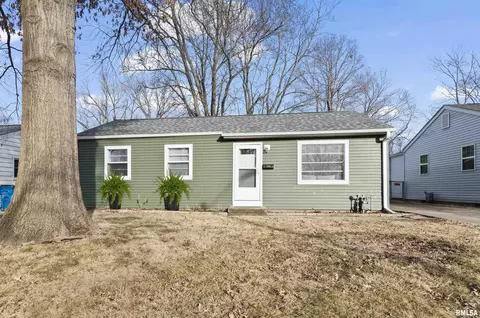 1104 Johnson Ln, Springfield, IL 62702