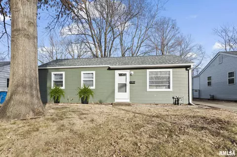 Exterior - 1104 Johnson Ln, Springfield, IL 62702 photo 14 of 20