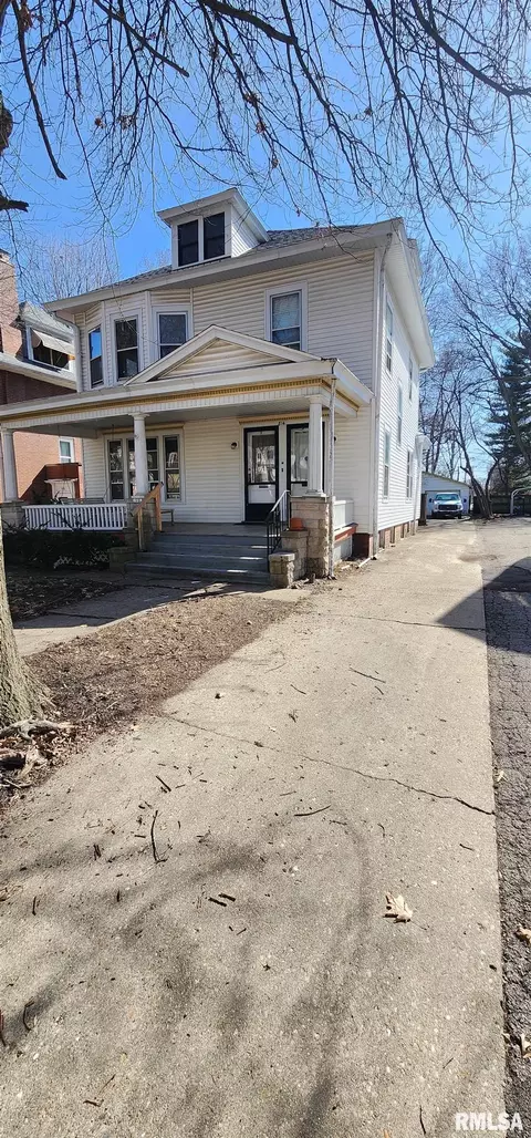814 W Edwards St, Springfield, IL 62704 photo 3