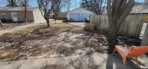 814 W Edwards St, Springfield, IL 62704 photo 37