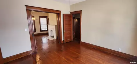 814 W Edwards St, Springfield, IL 62704 photo 12