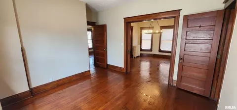 814 W Edwards St, Springfield, IL 62704 photo 13