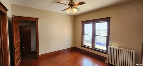 814 W Edwards St, Springfield, IL 62704 photo 14