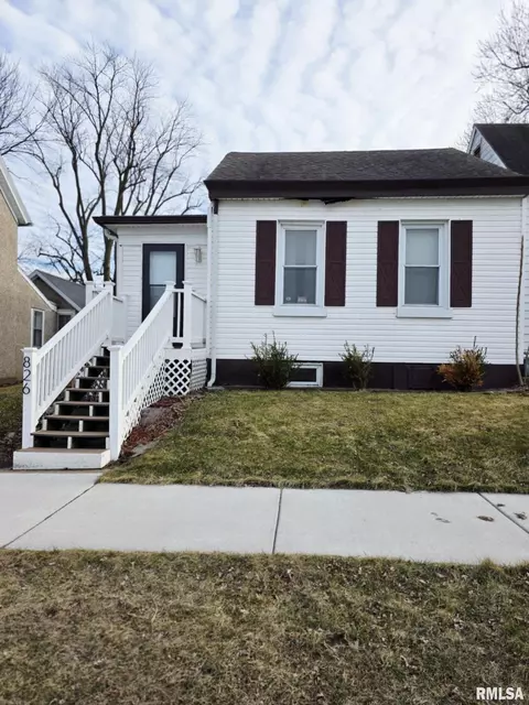 826 Adams St, Quincy, IL 62301