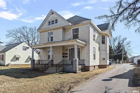 716 E Black Ave, Springfield, IL 62702