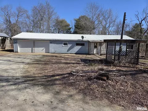 1345 Township Road North Rd, Oquawka, IL 61469