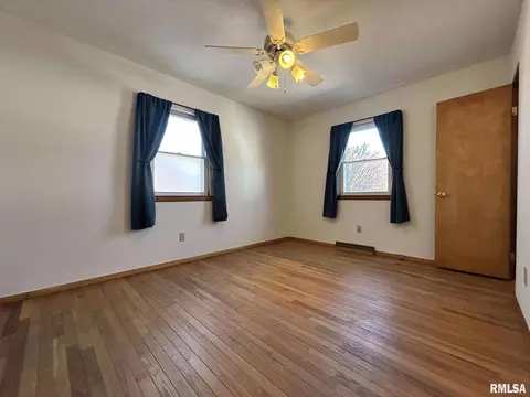 Bedroom - 68 Locksley Ln, Springfield, IL 62704 photo 2 of 6
