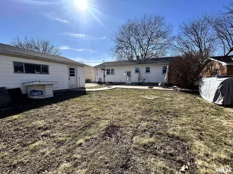 Exterior - 68 Locksley Ln, Springfield, IL 62704 photo 4 of 5