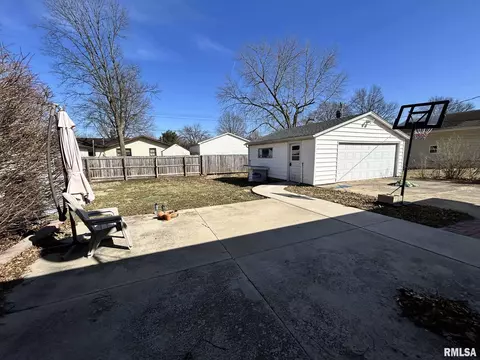 Exterior - 68 Locksley Ln, Springfield, IL 62704 photo 2 of 5