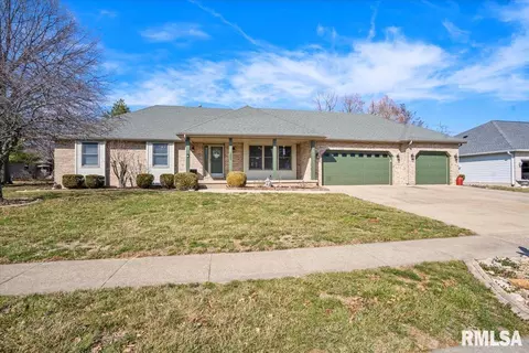 2809 Hastings Rd, Chatham, IL 62629