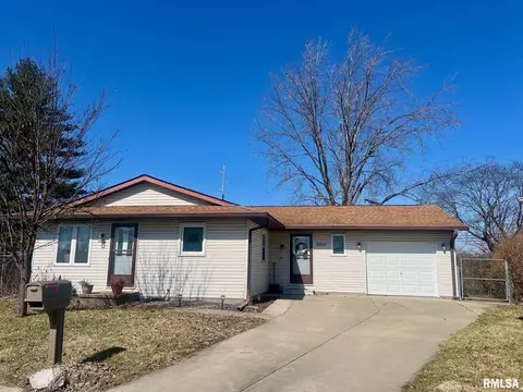 3001 Shadowfax Dr, Springfield, IL 62707