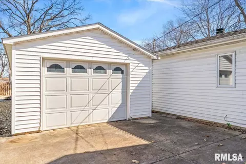 Other - 2108 S Pasfield St, Springfield, IL 62704 photo 11 of 11