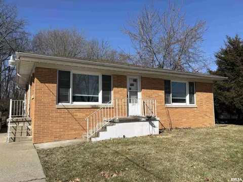 327 N Bruns Ln, Springfield, IL 62702