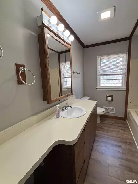 327 N Bruns Ln, Springfield, IL 62702 photo 14