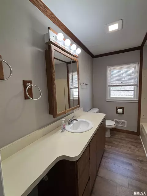 327 N Bruns Ln, Springfield, IL 62702 photo 15