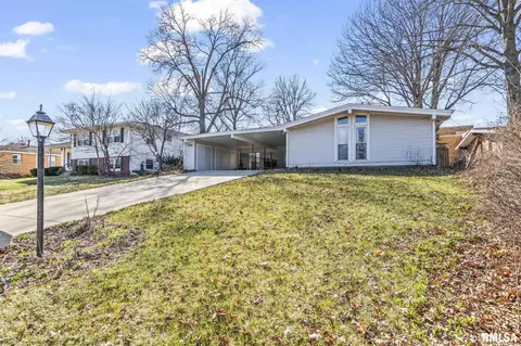 2337 Chatham Rd, Springfield, IL 62704 photo 2