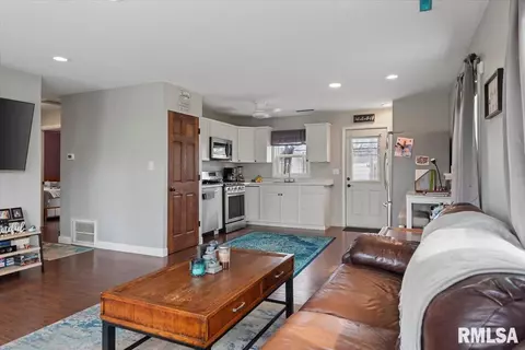 1718 N Wolfe St, Springfield, IL 62702 photo 6