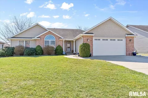 5308 Jaeger Dr, Springfield, IL 62711