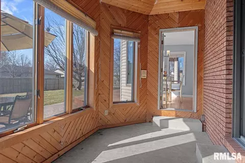 2904 Mill Point Ct, Springfield, IL 62704 photo 15