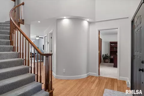 2904 Mill Point Ct, Springfield, IL 62704 photo 7