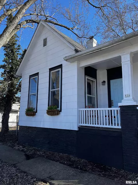 516 Myrtle St, Springfield, IL 62703