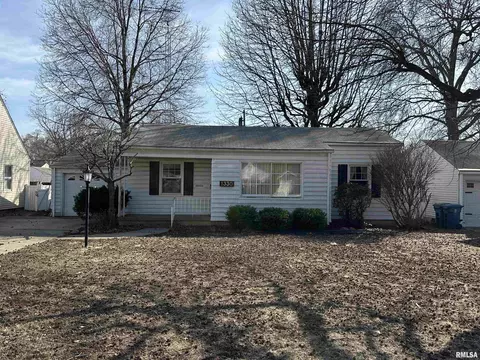 1330 W Glenn Ave, Springfield, IL 62704