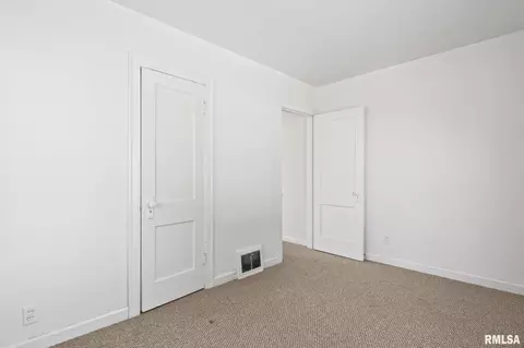 2820 S 3rd St, Springfield, IL 62703 photo 22