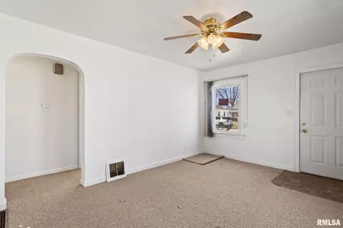 2820 S 3rd St, Springfield, IL 62703 photo 6