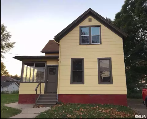 248 Sumner St, Galesburg, IL 61401