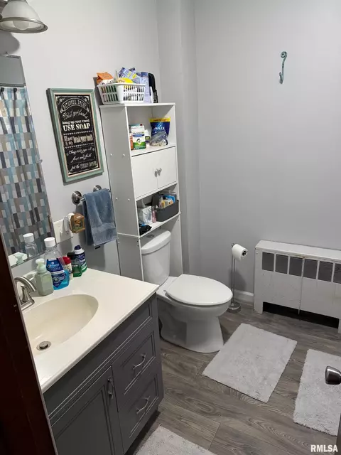 Bath - 608 Maple St, Pana, IL 62557 photo 1 of 1