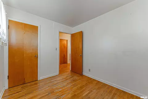 309 W Charles St, Mclean, IL 61754 photo 12