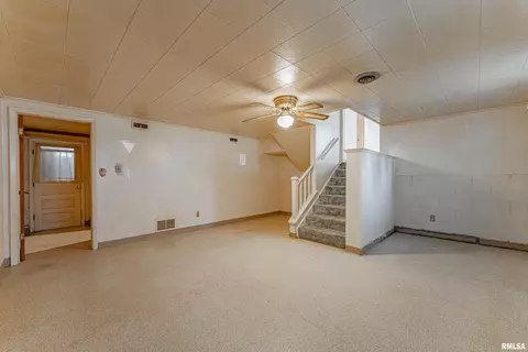 309 W Charles St, Mclean, IL 61754 photo 15