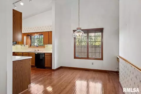 1425 Guemes Ct, Springfield, IL 62702 photo 11