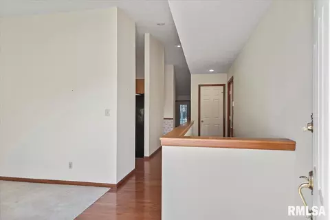 1425 Guemes Ct, Springfield, IL 62702 photo 2