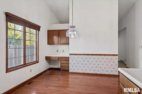 1425 Guemes Ct, Springfield, IL 62702 photo 10