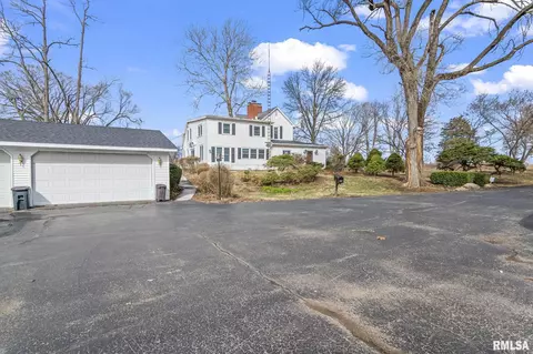 Exterior - 570 W Andrew Rd, Springfield, IL 62707 photo 6 of 12