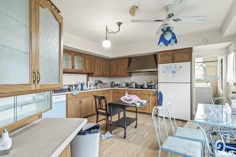 Kitchen - 570 W Andrew Rd, Springfield, IL 62707 photo 3 of 3