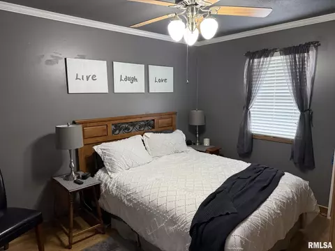 Bedroom - 1068 1st St, Gladstone, IL 61437 photo 1 of 4