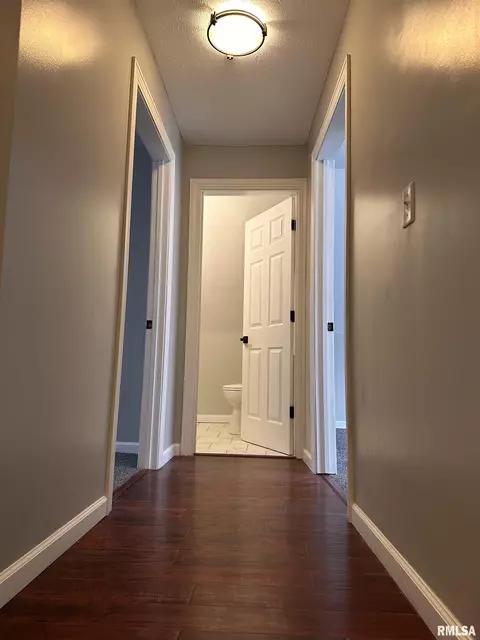 Entry Way - 1612 Cummins Ave, Springfield, IL 62702 photo 3 of 4