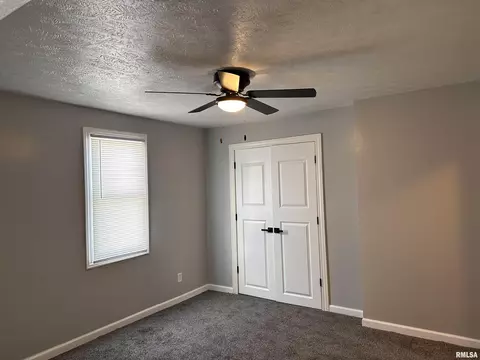 Bedroom - 1612 Cummins Ave, Springfield, IL 62702 photo 3 of 4