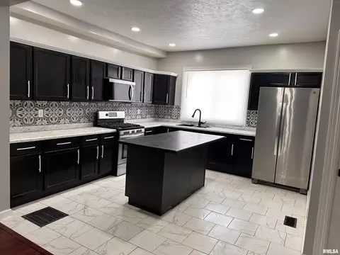 Kitchen - 1612 Cummins Ave, Springfield, IL 62702 photo 1 of 2
