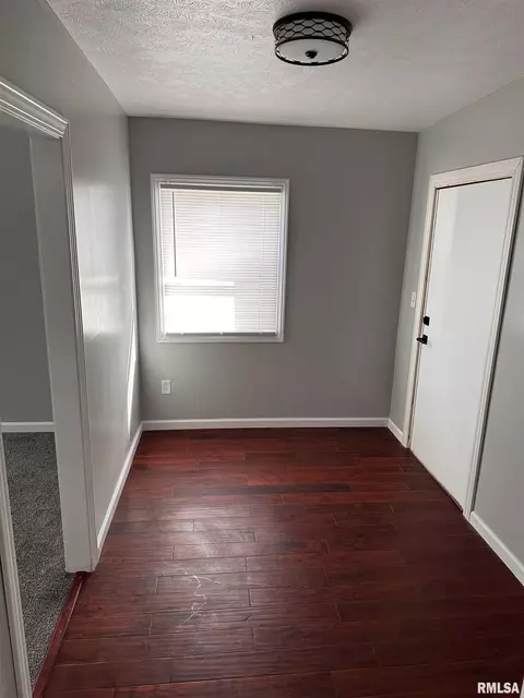 Entry Way - 1612 Cummins Ave, Springfield, IL 62702 photo 4 of 4
