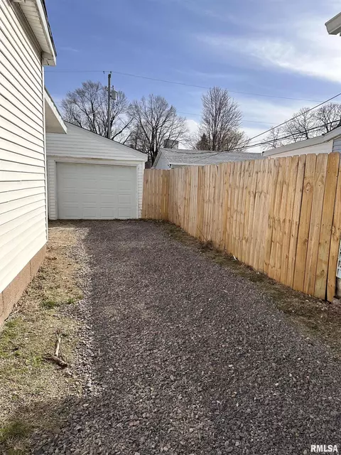 Other - 1612 Cummins Ave, Springfield, IL 62702 photo 1 of 8