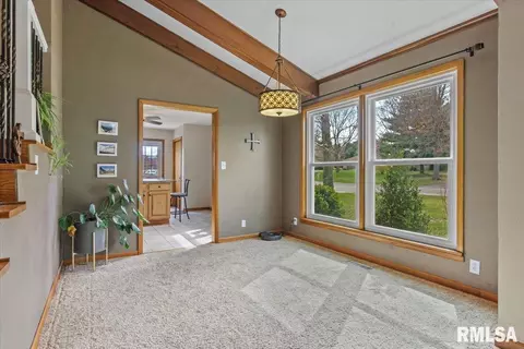 14 Carole Rd, Springfield, IL 62711 photo 5