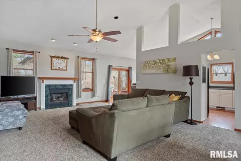 1109 Harmony Ct, Springfield, IL 62703 photo 5