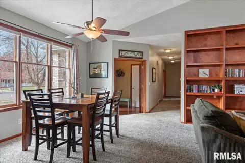 1109 Harmony Ct, Springfield, IL 62703 photo 9