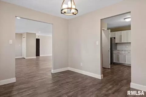 2028 Croydon Dr, Springfield, IL 62703 photo 9