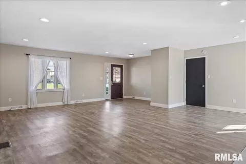 2028 Croydon Dr, Springfield, IL 62703 photo 6