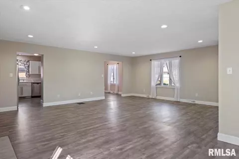 2028 Croydon Dr, Springfield, IL 62703 photo 7